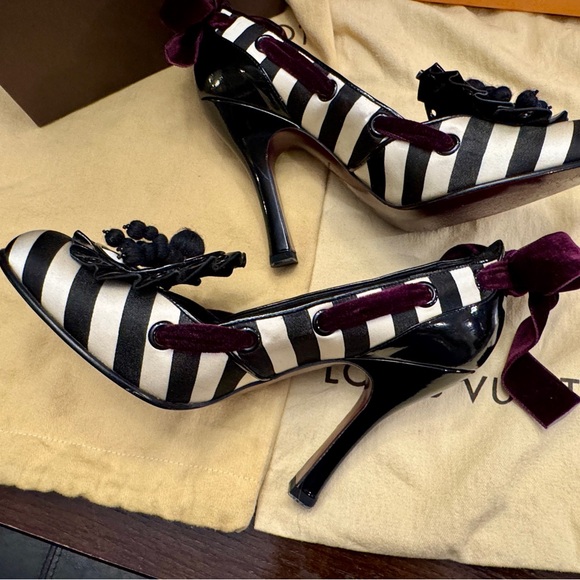 Louis Vuitton Black and White Striped Heels with Velvet Accents size 37.5 - Picture 5 of 8